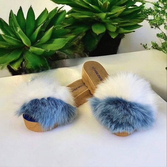 Hand Made Blue and White Fur Slide Sandals - Picture 1 of 12